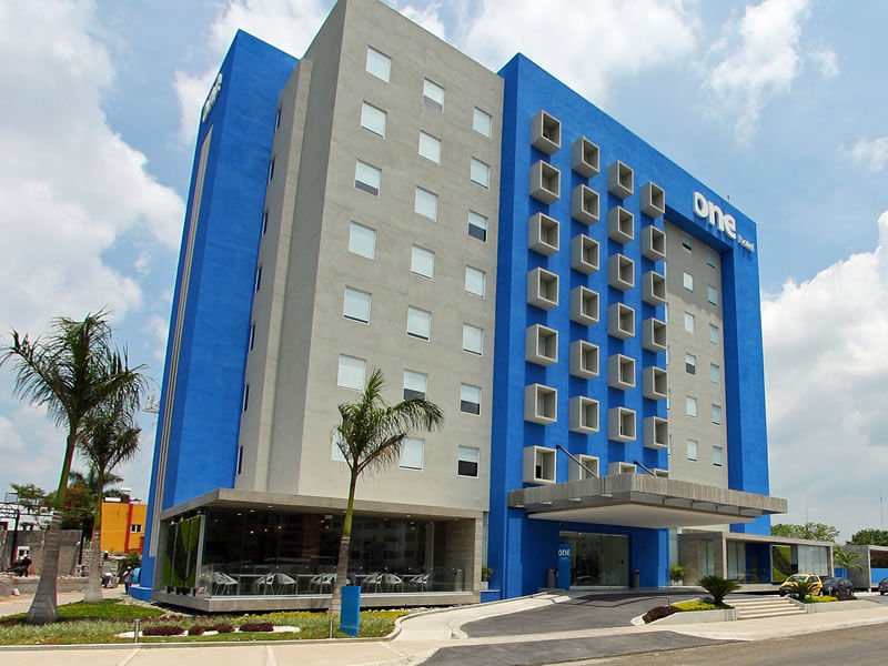 One Villahermosa 2000 Buitenkant foto